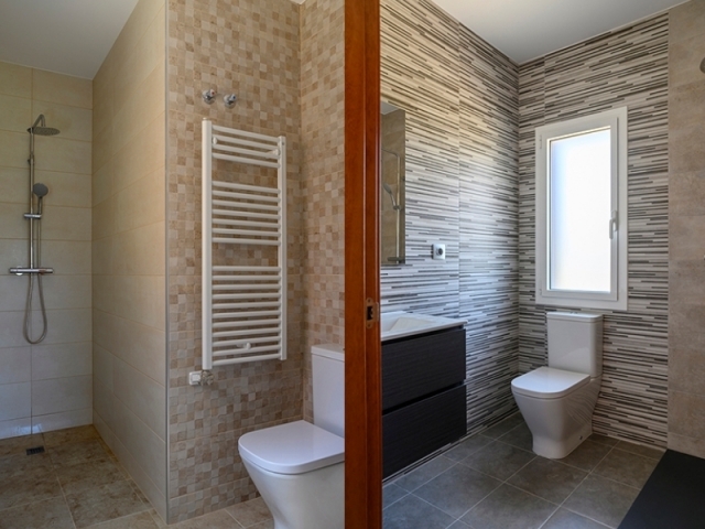 Casa Centelles - Acabado moderno y exquisito en los cómodos baños.